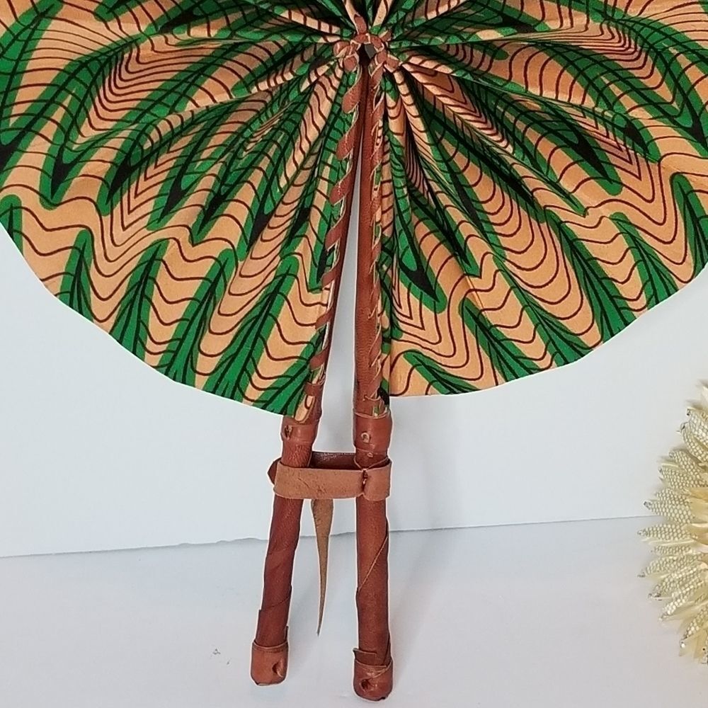 🆕️💥Handmade Beautiful Print Fan💥 - Picture 5 of 7